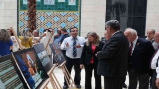 Derece alan fotoğraflar sergileniyor