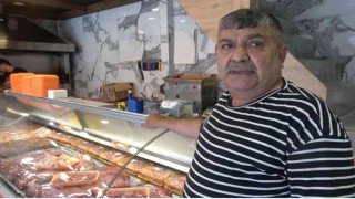 Derelide konut sahiplerinin ardından esnaf da yeni işyerlerine taşınmaya başladı