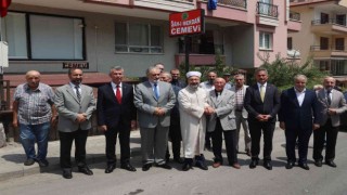 Diyanet İşleri Başkanı Erbaş saldırıya uğrayan cemevini ziyaret etti