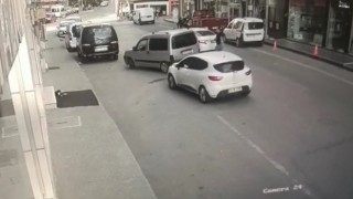 Dur ihtarına uymadı, araçla polise çarpıp kaçtı