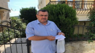 Dut ağacından asılı 5 TLyi görünce duygulandı
