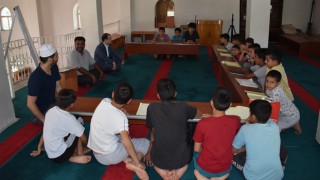 Toprakkale Kaymakamı Ali İhsan Selimoğlu, Kur’an kursu ziyaretlerini sürdürüyor