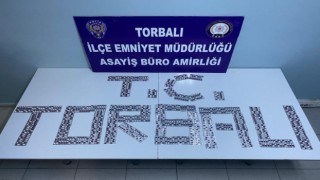 Ecza deposu gibi: İzmirde bir kişiden 980 adet sentetik ecza ele geçirildi