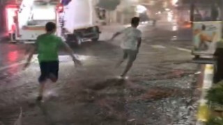 Edirnede aniden bastıran yağmur hayatı felç etti