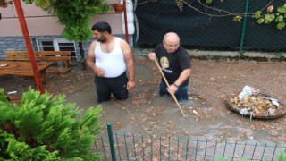 Edirnede evleri su bastı, vatandaşlar CHPli belediyeye isyan etti