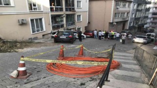 El frenini çekmeyi unuttu, park halindeki araca çarptı