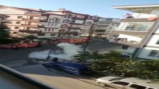 Elektrik direğinden çıkan alevler vatandaşların panik yaşamasına neden oldu