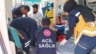 Elektrikli bisiklet devrildi: 2 yaralı