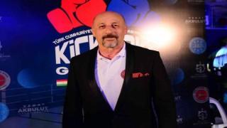 Emekli paraşütçü dağ komandosu, kick boks ringlerinin hakimi oldu