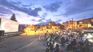 Emette açık havada sinema keyfi