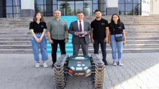 ERÜ öğrencileri, Tarımsal İnsansız Kara Aracı ile TEKNOFESTte finale kaldı