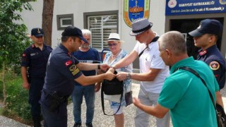 Eski milli voleybolcu Rus çifte, fırının önünde unuttukları para ve evrak dolu çanta teslim edildi