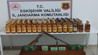 Eskişehirde 92 şişe bandrolsüz alkollü içki ele geçirildi