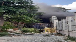 Fatihte trafo alev alev yandı