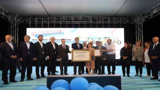 Fatma Şahinden Bakan Kuruma hemşerilik beratı