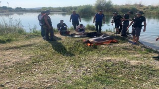Fırat Nehrinde kaybolan 2 gençten acı haber geldi