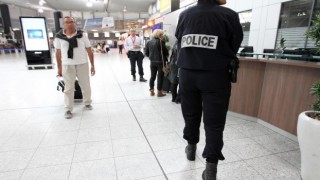 Fransada havalimanındaki bıçaklı saldırgan öldürüldü