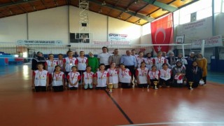 Gedizde voleybol turnuvası