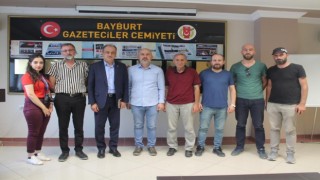 Gelecek Partisi Genel Başkan yardımcısı Yardım gazetecilerle buluştu