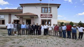 Gemerekte aşure ve kurban lokması dağıtıldı