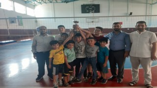 Germencikte Yaz Kuran Kursları Arası Voleybol Turnuvası düzenlendi