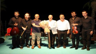 Göksel Baktagir, Darıcada müziğe doyurdu