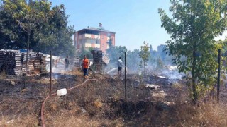 Gönüllü itfaiyecilerin erken müdahalesi yangının büyümesini engelledi