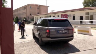 Gülşenin tahliye kararı sonrası cezaevi önünde hareketlilik başladı