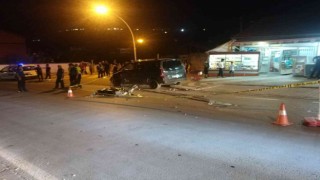 Hafif ticari araç ile çarpışan motosikletin sürücüsü öldü