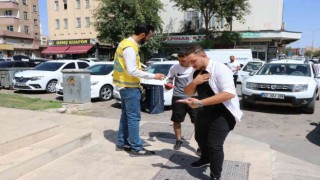 Haliliyede Türk Bayrağı dağıtıldı