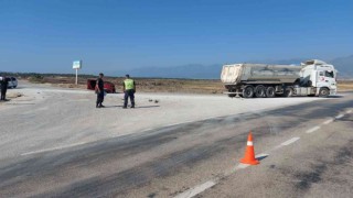 Hatayda tır ile çırpışan otomobilin sürücüsü yaralandı