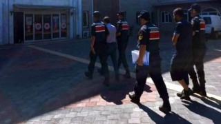 Hırsızlık suçlarından aranan 2 şahıs bağ evinde yakalandı