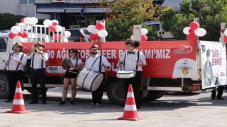 Honaz caddelerinde bandolu kutlama