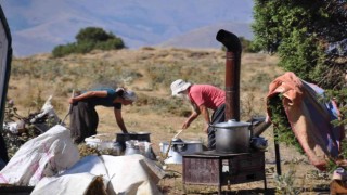 Huzur kenti Tuncelide yaylacılar güven içerisinde dağlara çıkıp hayvancılık yapıyor