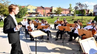 İki Elin Sesi Var Gençlik Senfoni Orkestrasından müzik ziyafeti
