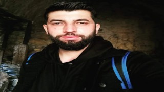 İki otomobil kafa kafaya çarpıştı: 1 ölü, 2 yaralı