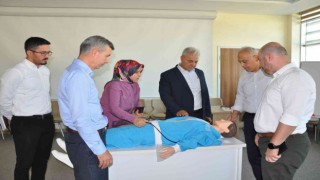 İl Sağlık Müdürlüğüne alınan simülasyon maketlerini incelendi