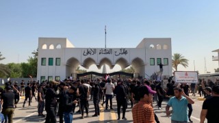 Irakta Sadr destekçilerinden yargı konseyi önünde protesto
