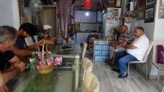 Ispartada bulunan sıra dışı çay ocağı insanlara moral oluyor