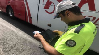 İstanbul 15 Temmuz Demokrasi Otogarında otobüs denetimi
