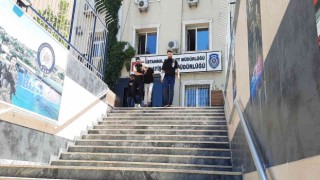 İstanbulda aynı günde 4 işyerini soydular: Hırsızlık anları kameraya yansıdı