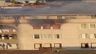 İstanbulda daire alev alev yandı: Panik anları kameraya yansıdı
