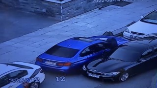 İstanbulda lüks otomobillerden ön konsol hırsızlığı kamerada