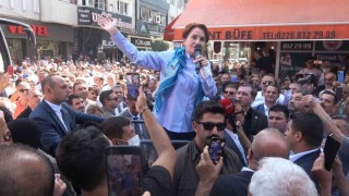 İYİ Parti Genel Başkanı Meral Akşener, Yalova'da Büyük Coşkuyla Karşılandı