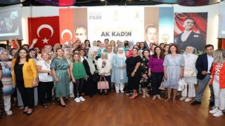 İzmirde AK Kadın Zirvesi