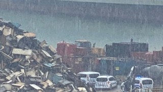 İzmirde deniz kıyısında erkek cesedi bulundu