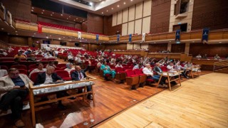 İzmirde meclisin gündemi toplu ulaşım tarifesi oldu