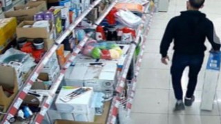 İzmirde zincir marketleri hedef seçen hırsız, polis ekiplerince yakalandı