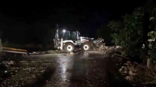 İznikte sağanak yağış sele neden oldu