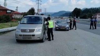 Jandarma ekiplerinden trafik denetimi